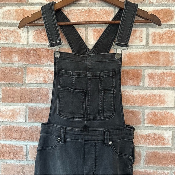 Free People Denim Black Overalls Women’s 25 Raw Hem Skinny Adjustable Straps - Picture 2 of 8